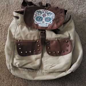 🦇2 skull bags and a skull back pack!